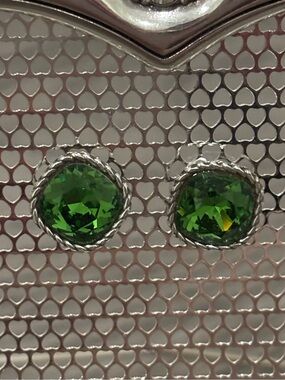 💚Brighton Green Crystal Stud Earrings in Silver Tone💚